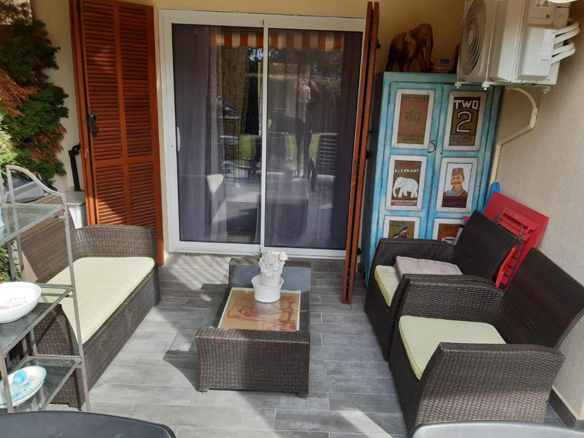 AGAY le pti bonheur 60m2 rez de jardin, en bord de mer Saint-Raphaël Eksteriør billede